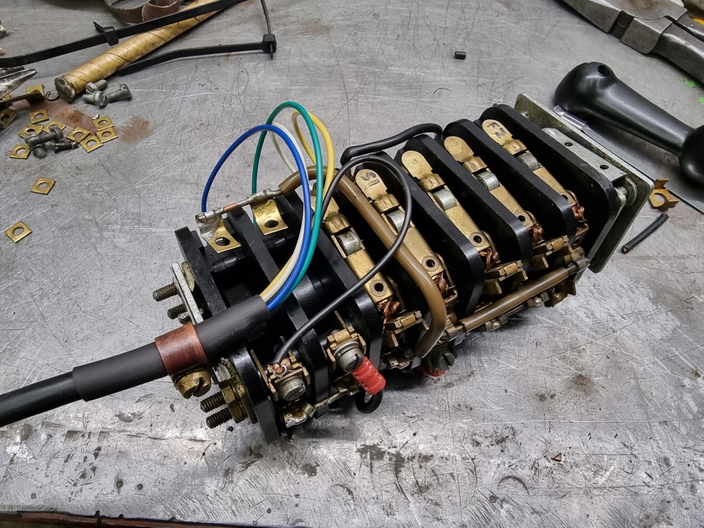 Motor switch.jpg