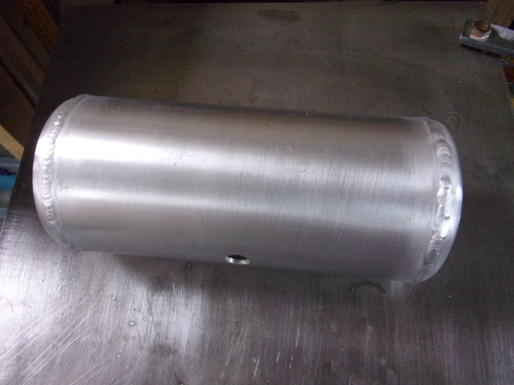 New petrol tank._0002_01.JPG