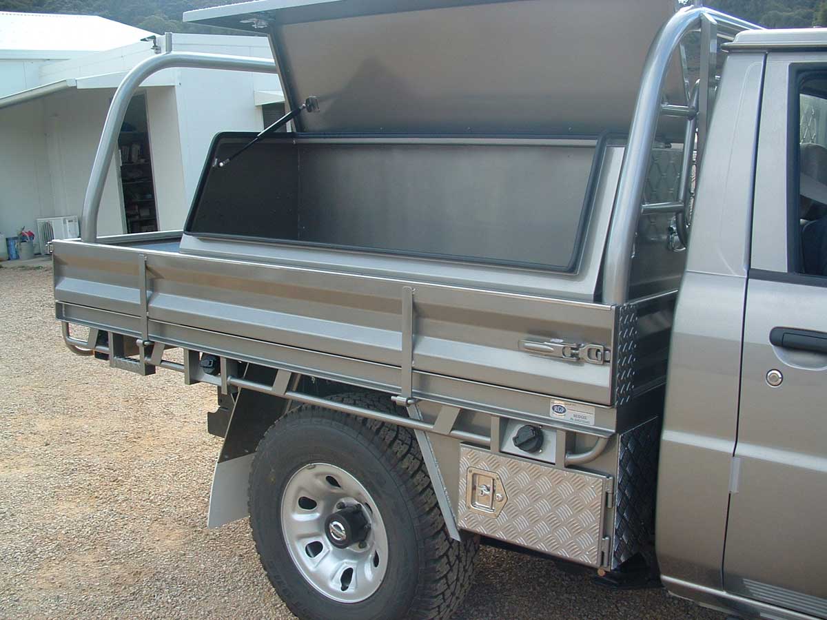 nissan-patrol-tray-body-04-large.jpg