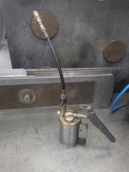 oil gun 6.jpg