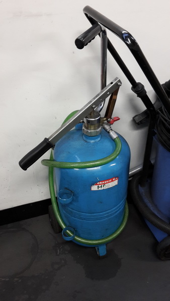 OilPumpR.jpg