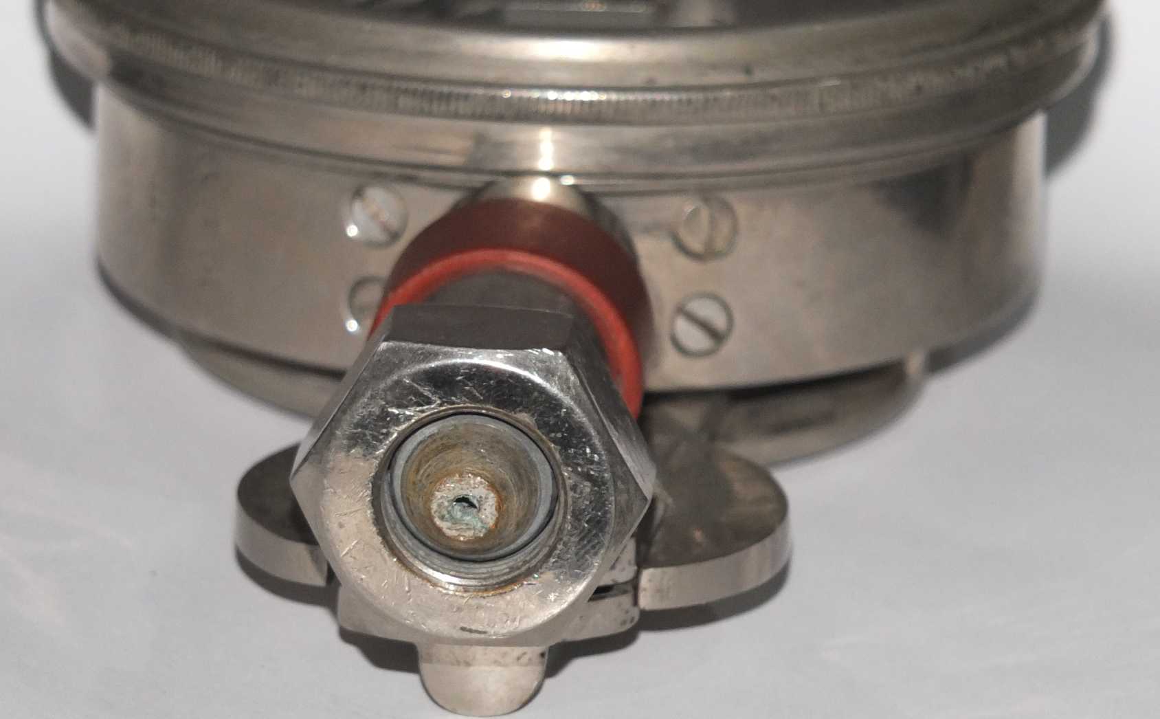 P+G pressure gauge_inlet.jpg