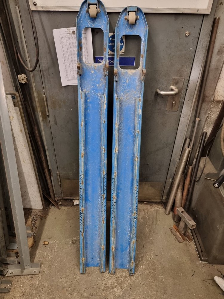 pallet truck (1).jpg