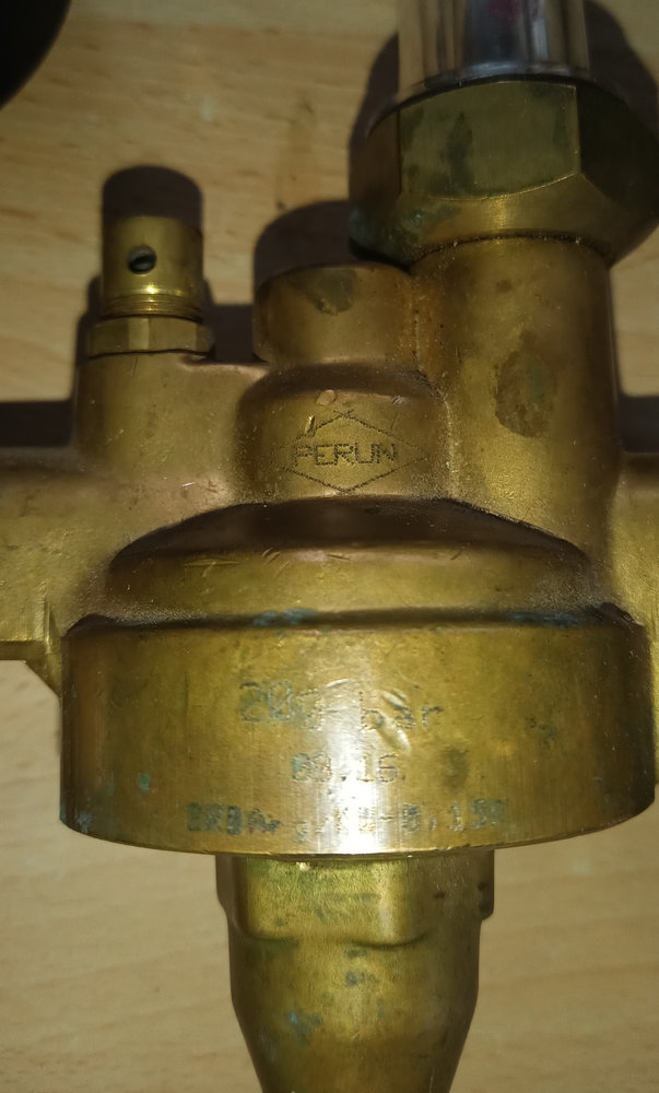 Perun 2RBArg_Kw-0.15R REG02d.jpg