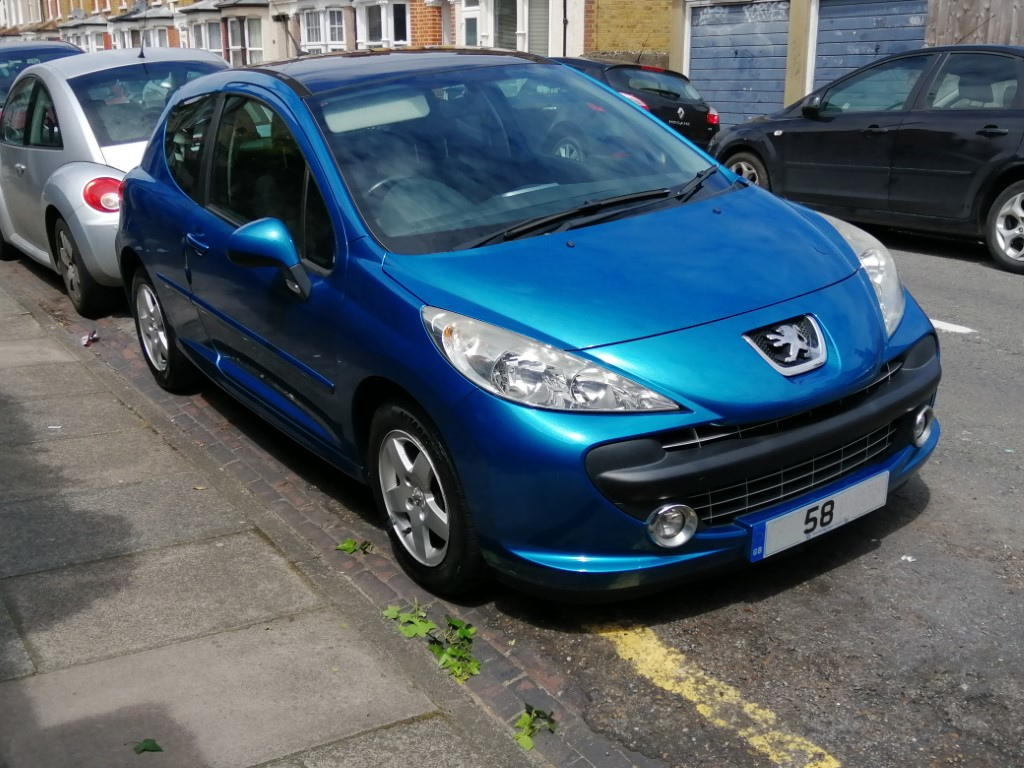 Peugeot 207_3.jpg