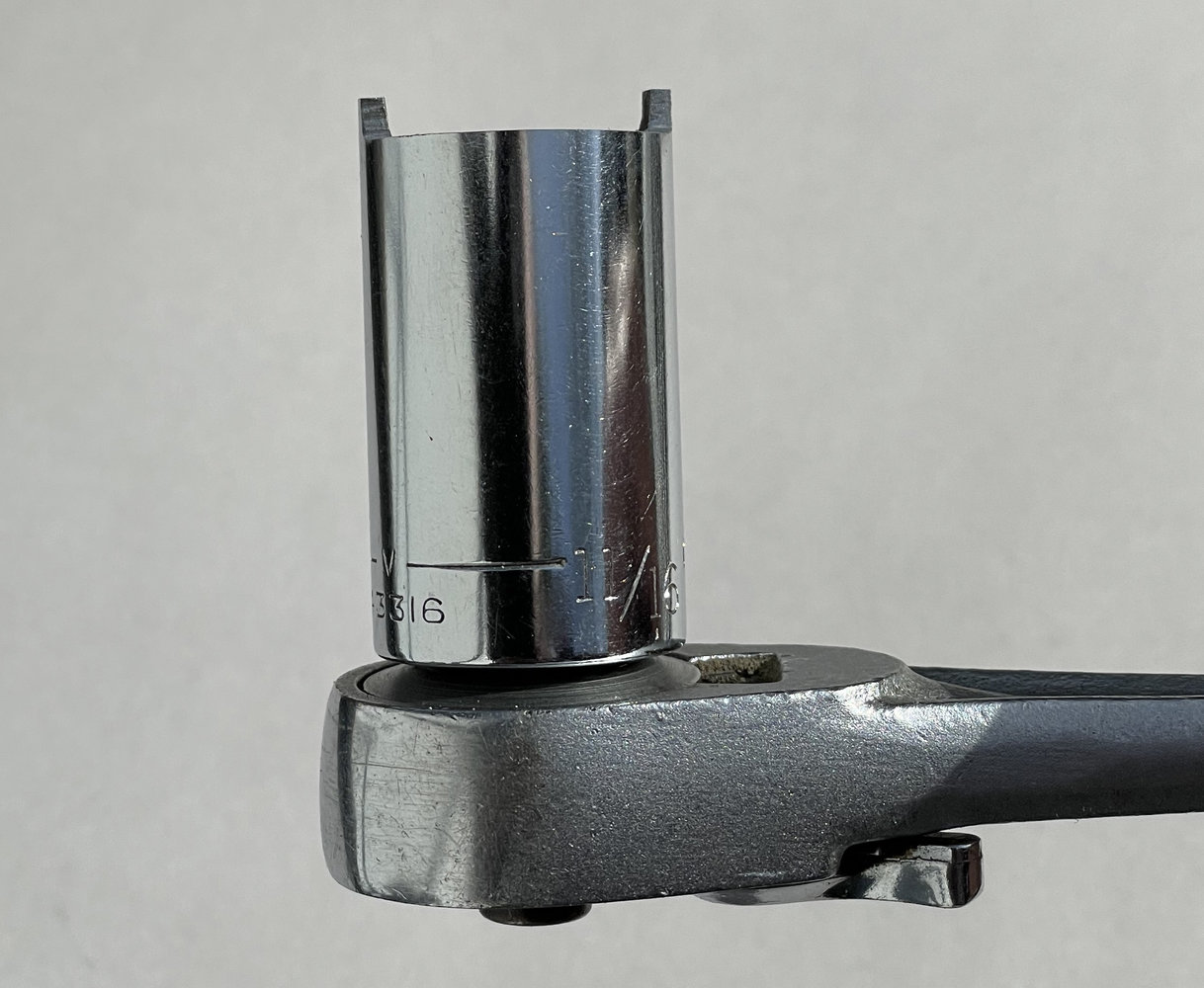 pin-spanner-wrench-made-from-socket.jpg