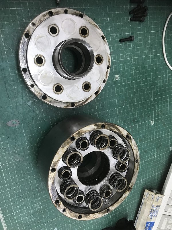 Pistons-And-Springs-Revealed.jpg