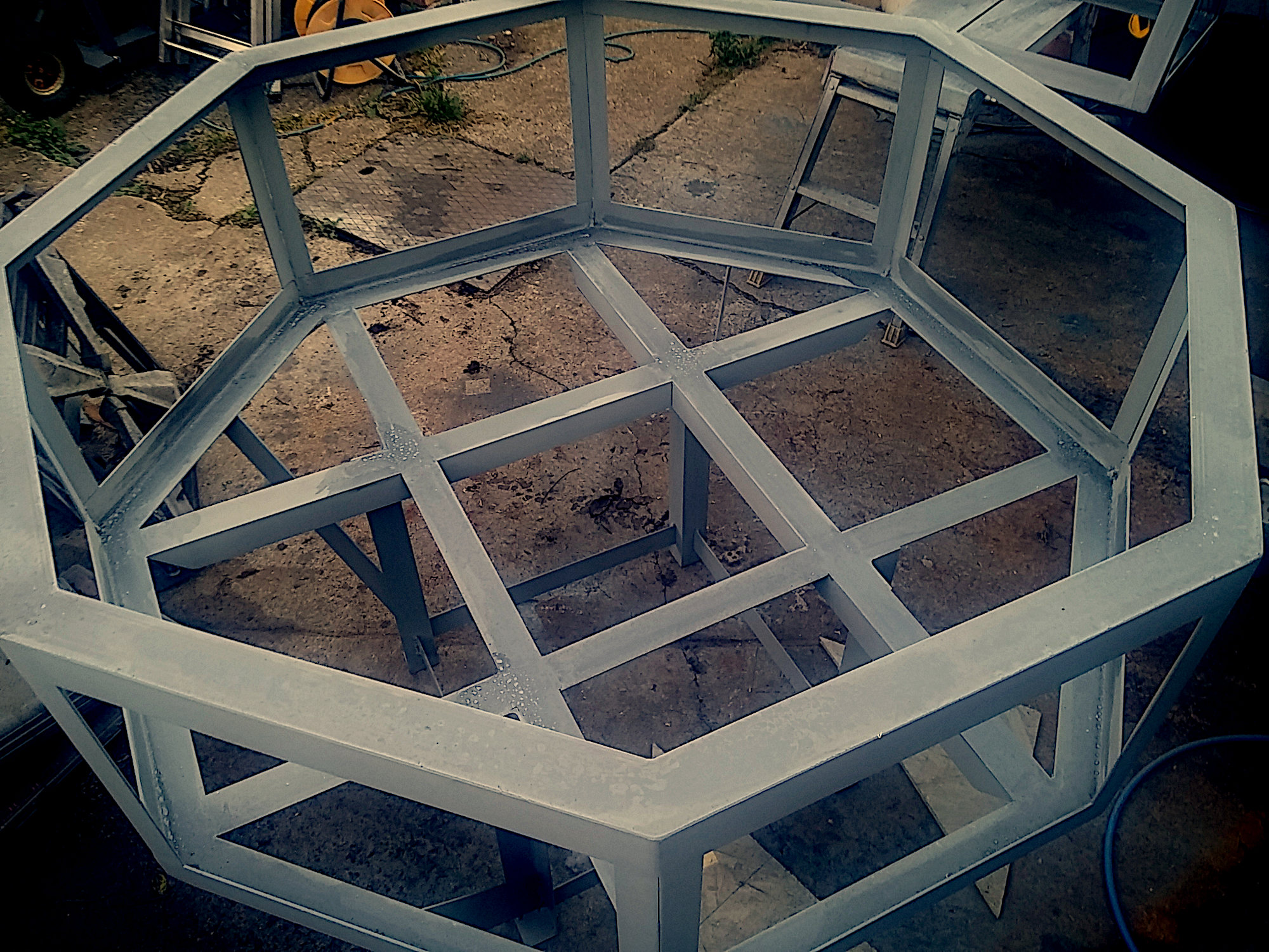 Planter 01.jpg