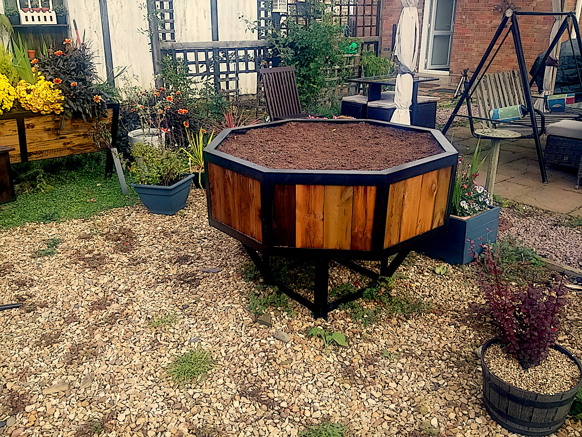 Planter 03.jpg