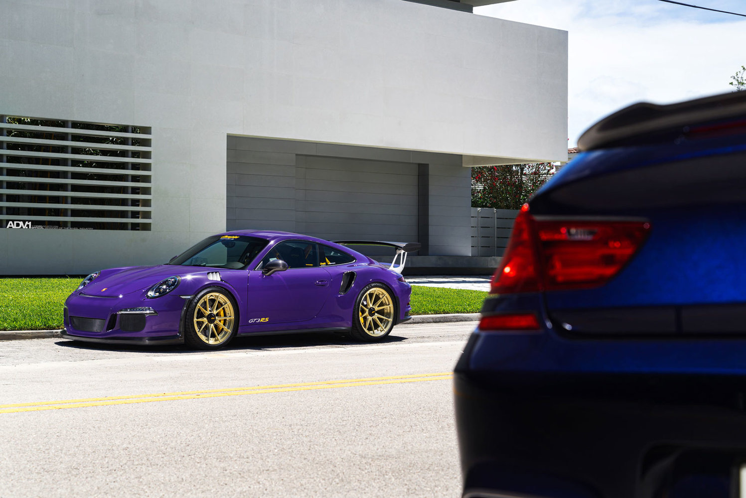 purple-porsche-gt3-rs-gold-forged-wheels-centerlock-rims-a.jpg