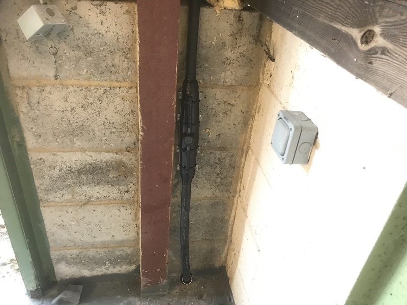 Resin-Joint-Dressed-To-Wall.jpg