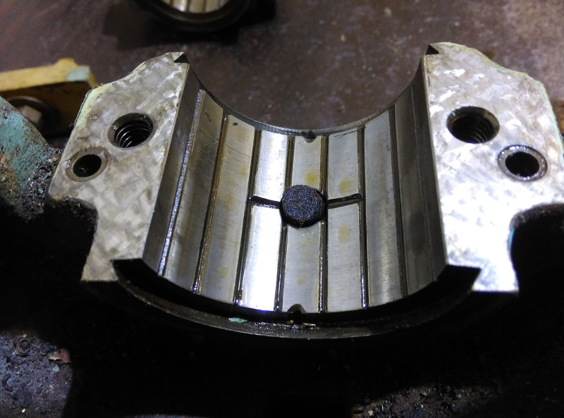 sb10headstockbearing.jpg