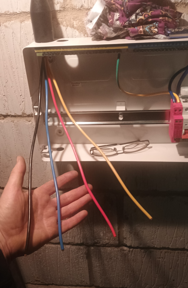 Screenshot_20251109-182433.Files by Google.png