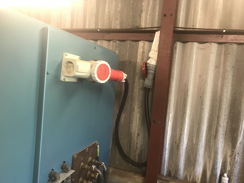 Short-Umbilical-Cable-Fitted.jpg