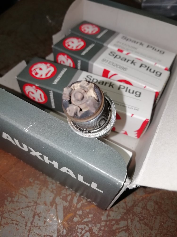 spark plug 1.jpg