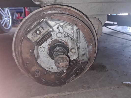 Stub axle - 01.jpg