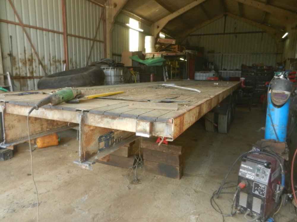 trailer chassis 1.jpg