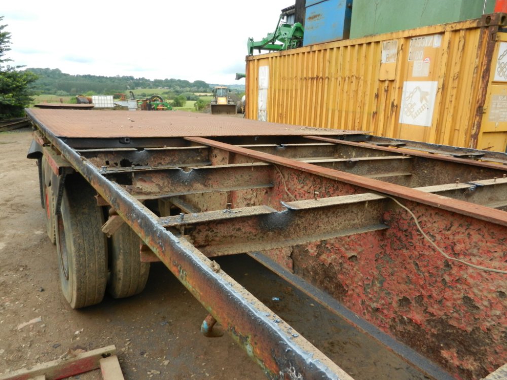 trailer chassis 2.jpg