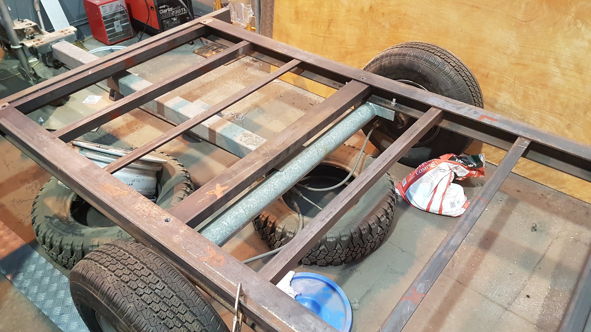 trailer fixings.jpg