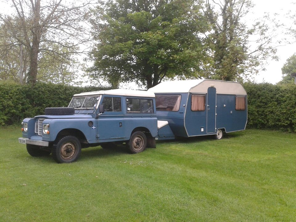 Tubs and Caravan.jpg