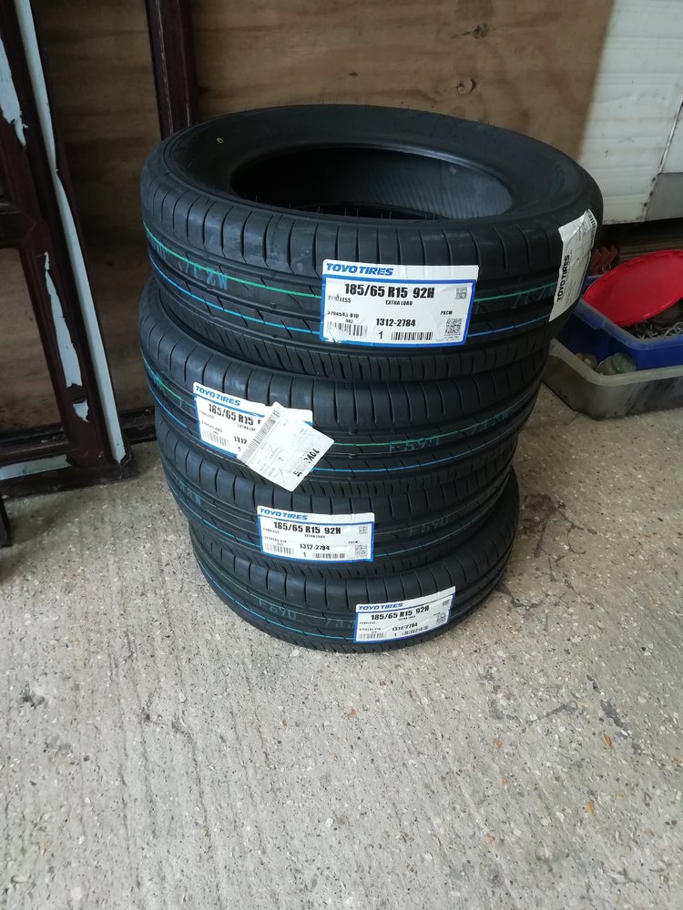 Tyres.jpg