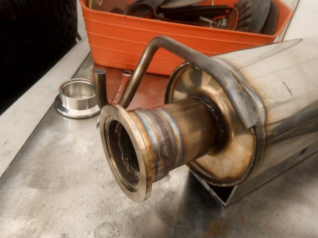 v band and hanger.jpg