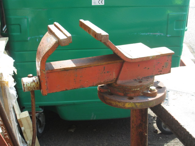 Vale LEV Pictures 088.JPG