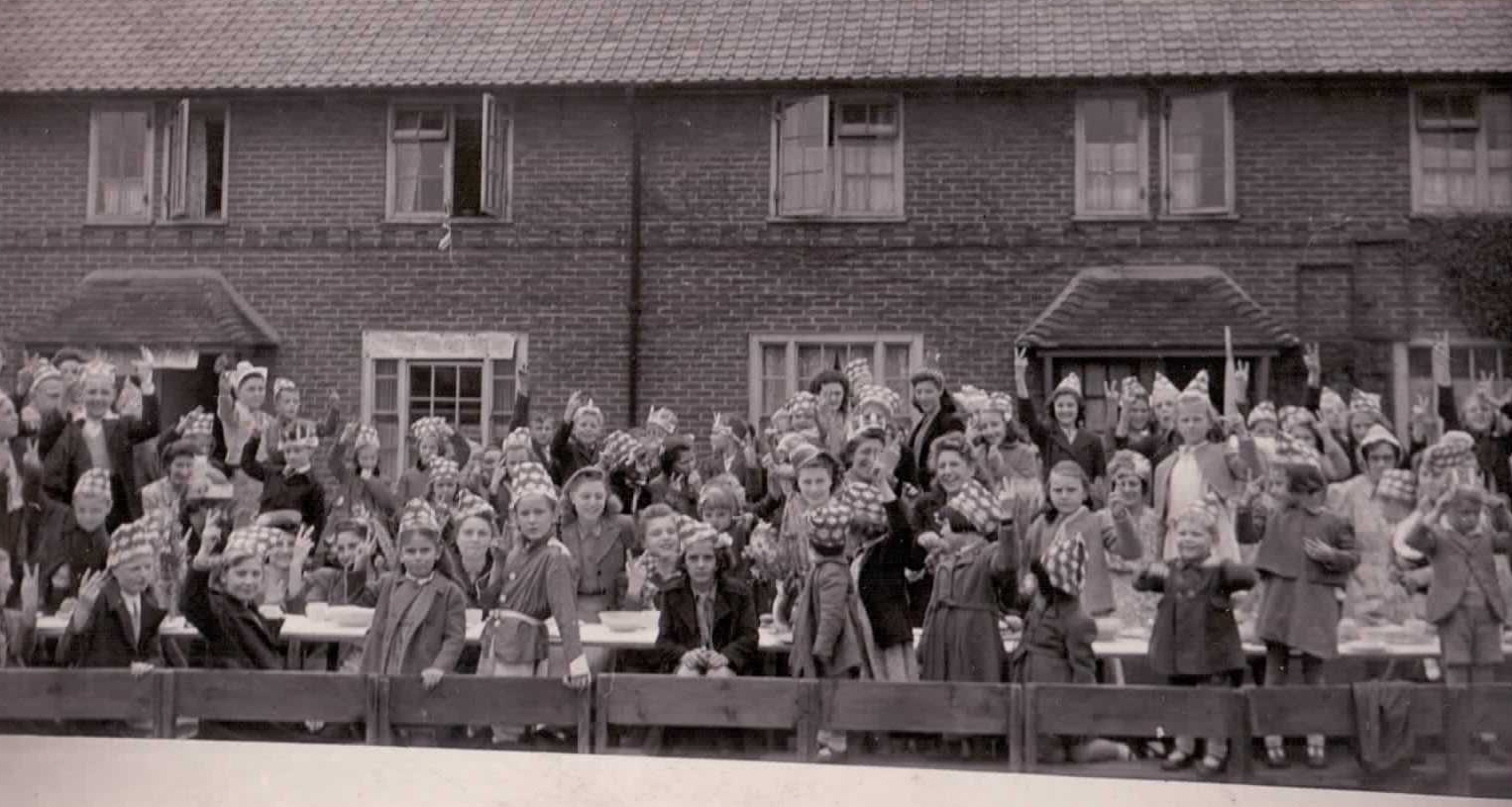 VE Party day end Mar 1945 - Shirl, Coral Heatherr & Barrie.JPG