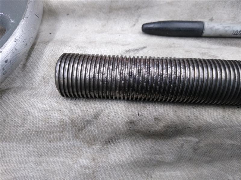 z axis screw 1.jpg