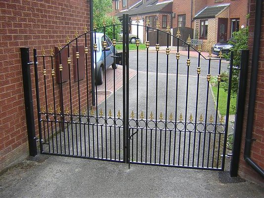 gates 001.jpg