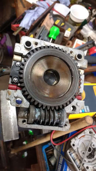 tube2 mot 240v.jpg