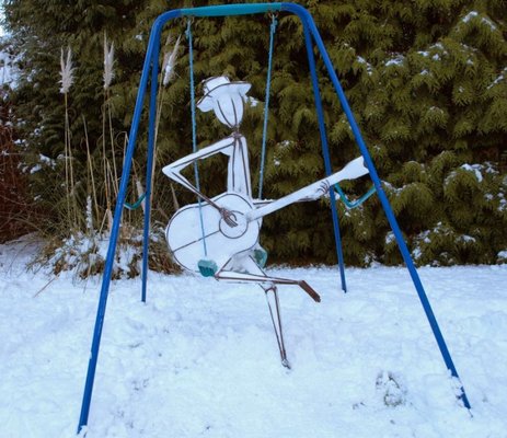 snowyguitarsmall.jpg