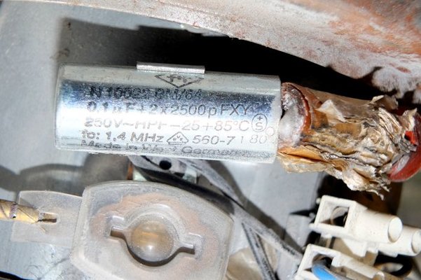 Capacitor.jpg