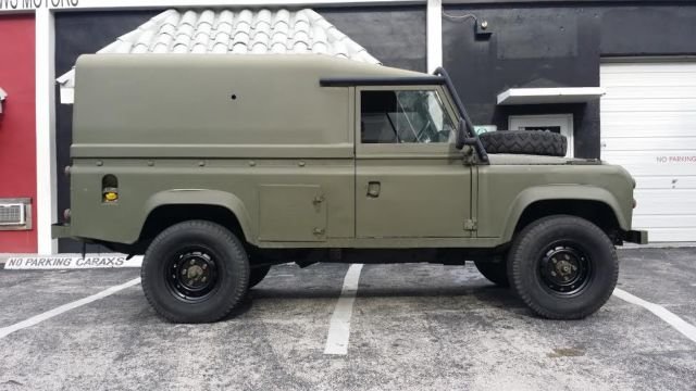 1986-land-rover-defender-110-tithonus-1.jpg