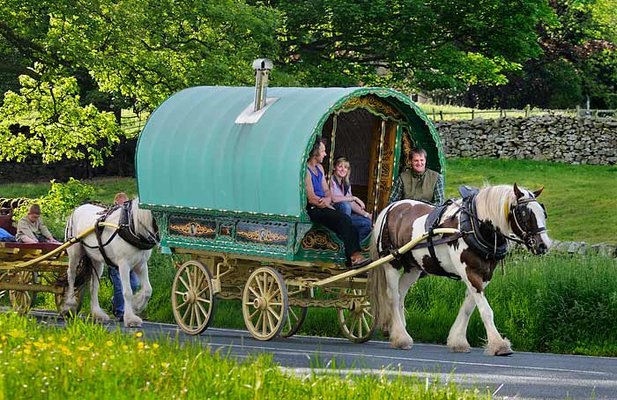 gypsy_caravan1.jpg