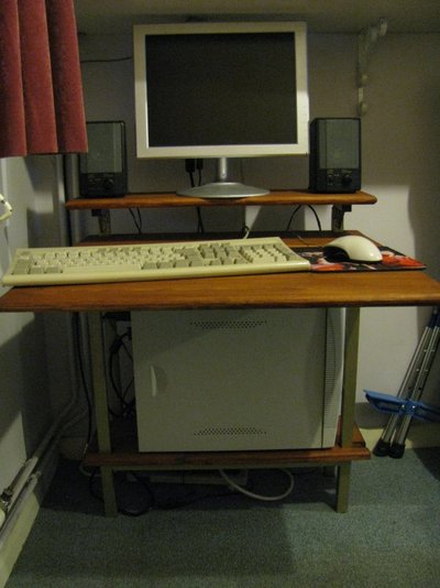 desk6.jpg desk6.jpg
