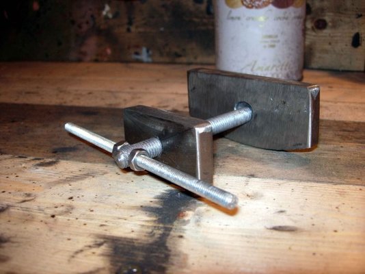 Caliper-Piston-Wind-Back-To.jpg Caliper-Piston-Wind-Back-To.jpg