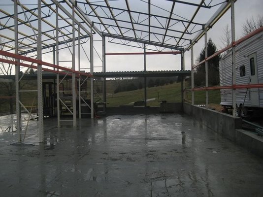 d4ba5d90123259286b75a71045378044--pallet-racking-workshop-organization.jpg