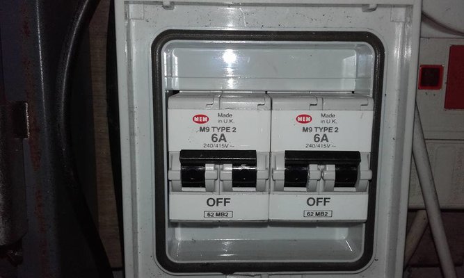 breaker 6.jpg