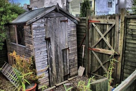 shed notice.jpg