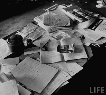 EINSTEIN'S DESK PHOTOGRAPHED A DAY AFTER HIS DEATH.jpg
