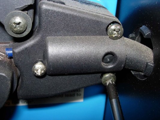 Undo-Cable-Clamp-Screws.jpg