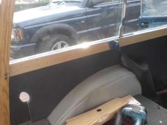 120  windows and interior panels fitted (2).jpg