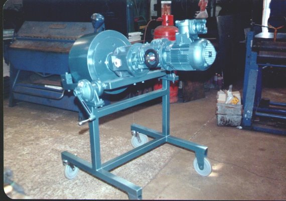 14 Laboratory pelletiser1 (Medium).jpg