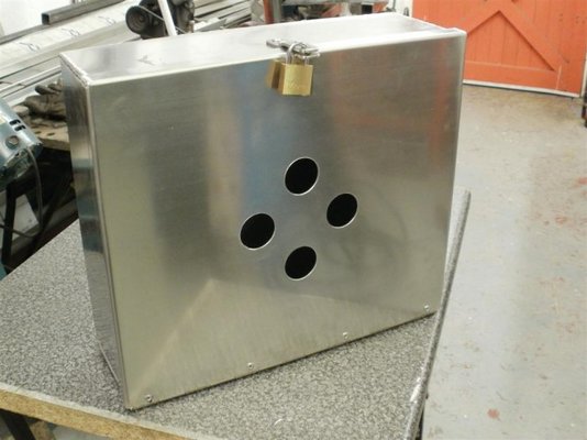 PB150141 (Large).jpg