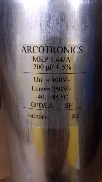 capacitor.jpg