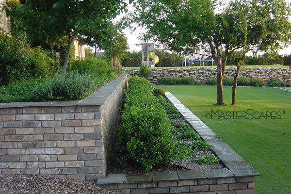 brick-and-flagstone-retaining-wall.jpg