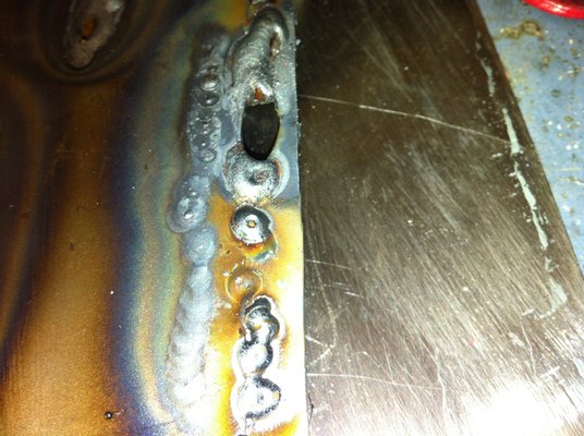 12, SMALL CONTINIOUS WELD WITHOUT METAL PLATE UNDER IT.JPG