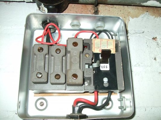 Skoo 205 fuse box pics 009.jpg