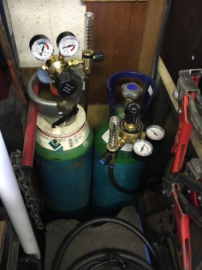 gas cylinders 1.jpg